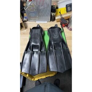 Vintage U.S. Divers Rocket Fin Scuba Diving Fins Black Pair
